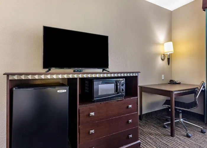 Best Western Mineola Inn